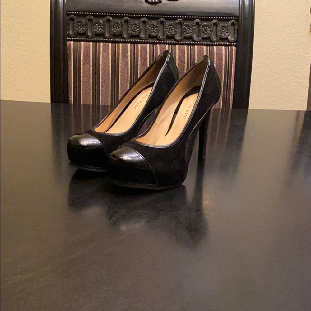 🌹Gianni Bini Black Snake Heel Platform Pumps🌹